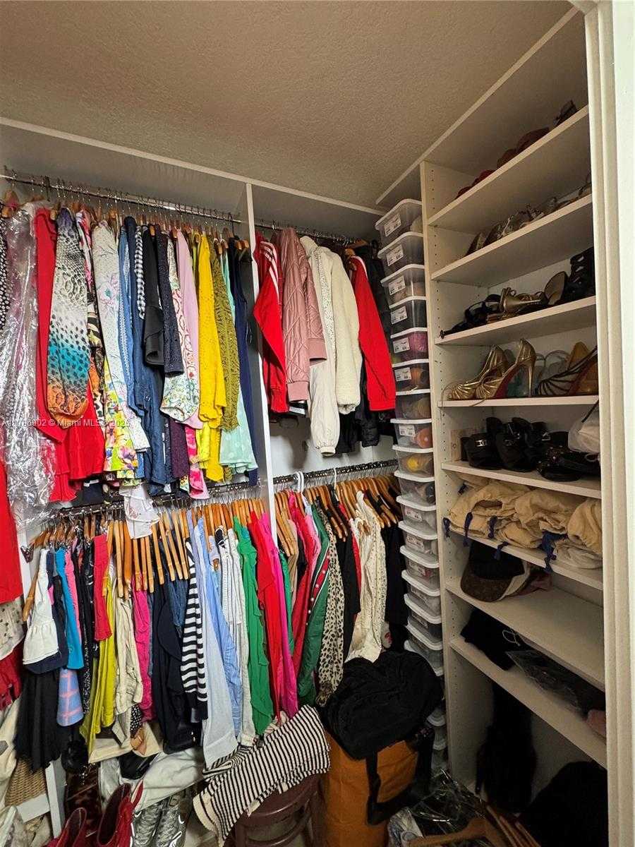 Small Image of 19800 SOUTH WEST 180AVE, Miami Number 21