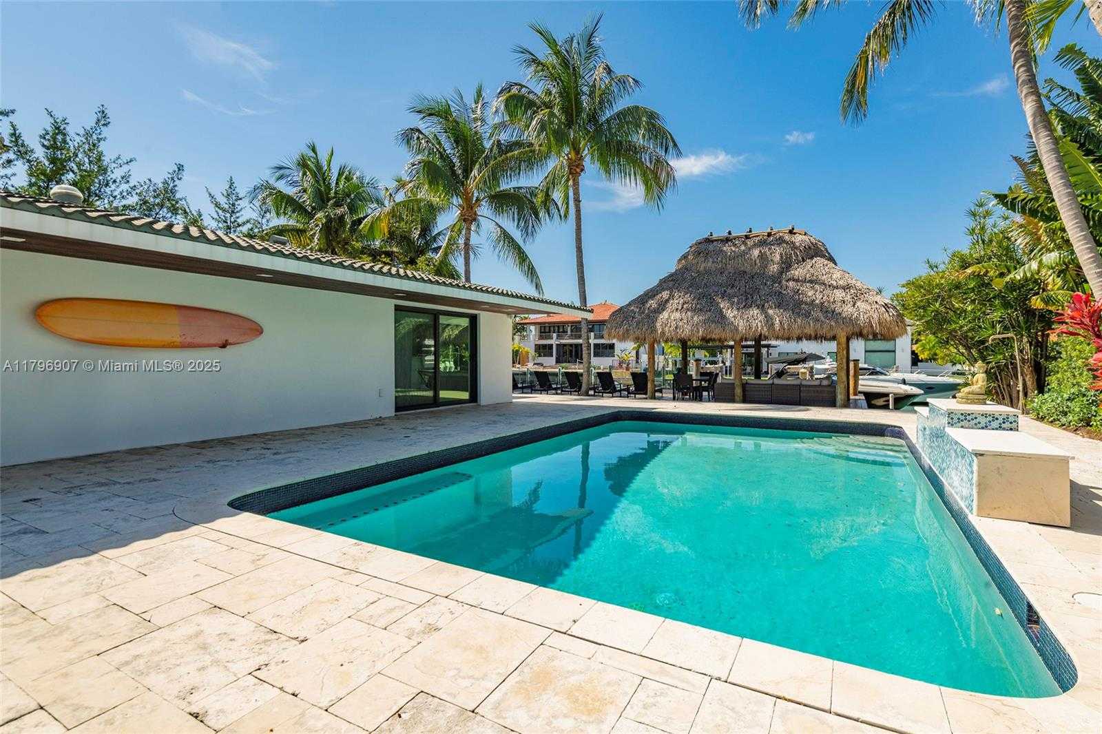 Small Image of 2020 NORTH EAST 121ST RD, North Miami Number 28
