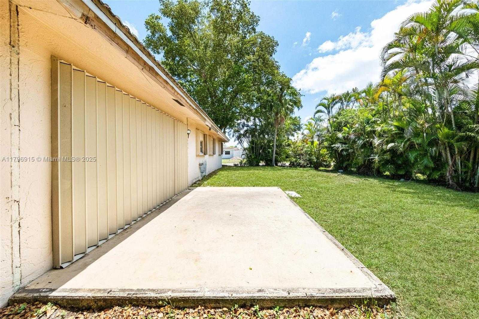 Small Image of 10840 NORTH WEST 40TH ST, Coral Springs Number 15