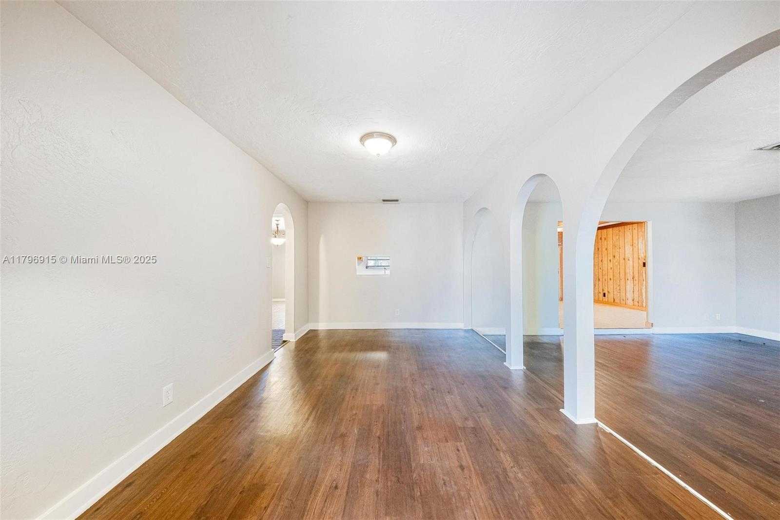 Small Image of 10840 NORTH WEST 40TH ST, Coral Springs Number 21