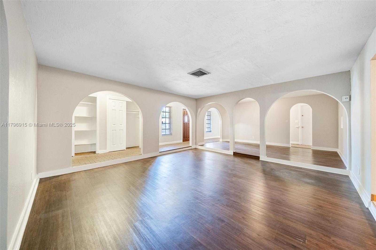 Small Image of 10840 NORTH WEST 40TH ST, Coral Springs Number 25