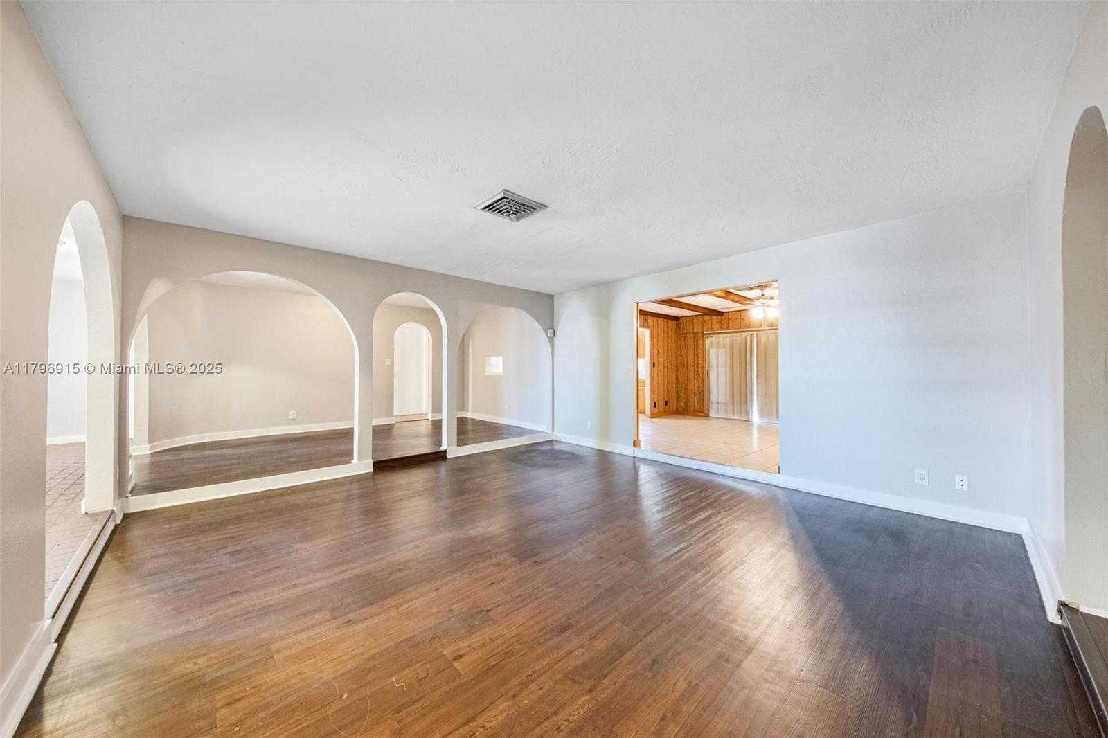 Small Image of 10840 NORTH WEST 40TH ST, Coral Springs Number 27