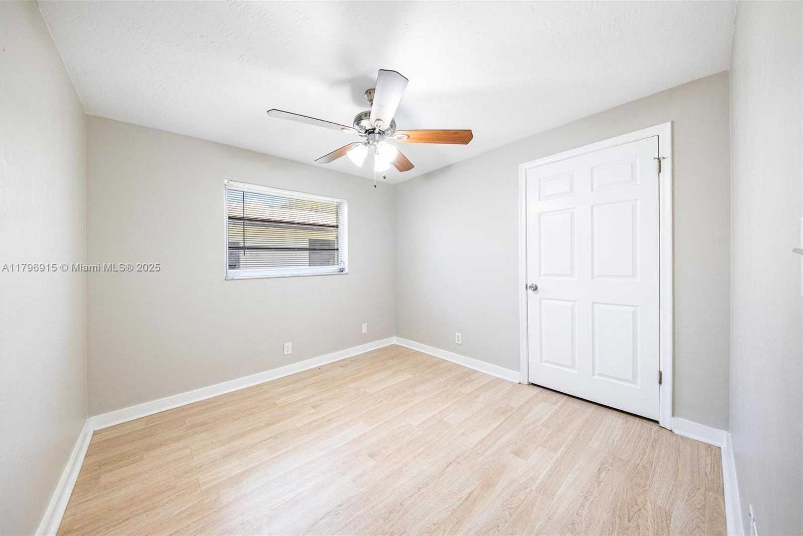 Small Image of 10840 NORTH WEST 40TH ST, Coral Springs Number 43
