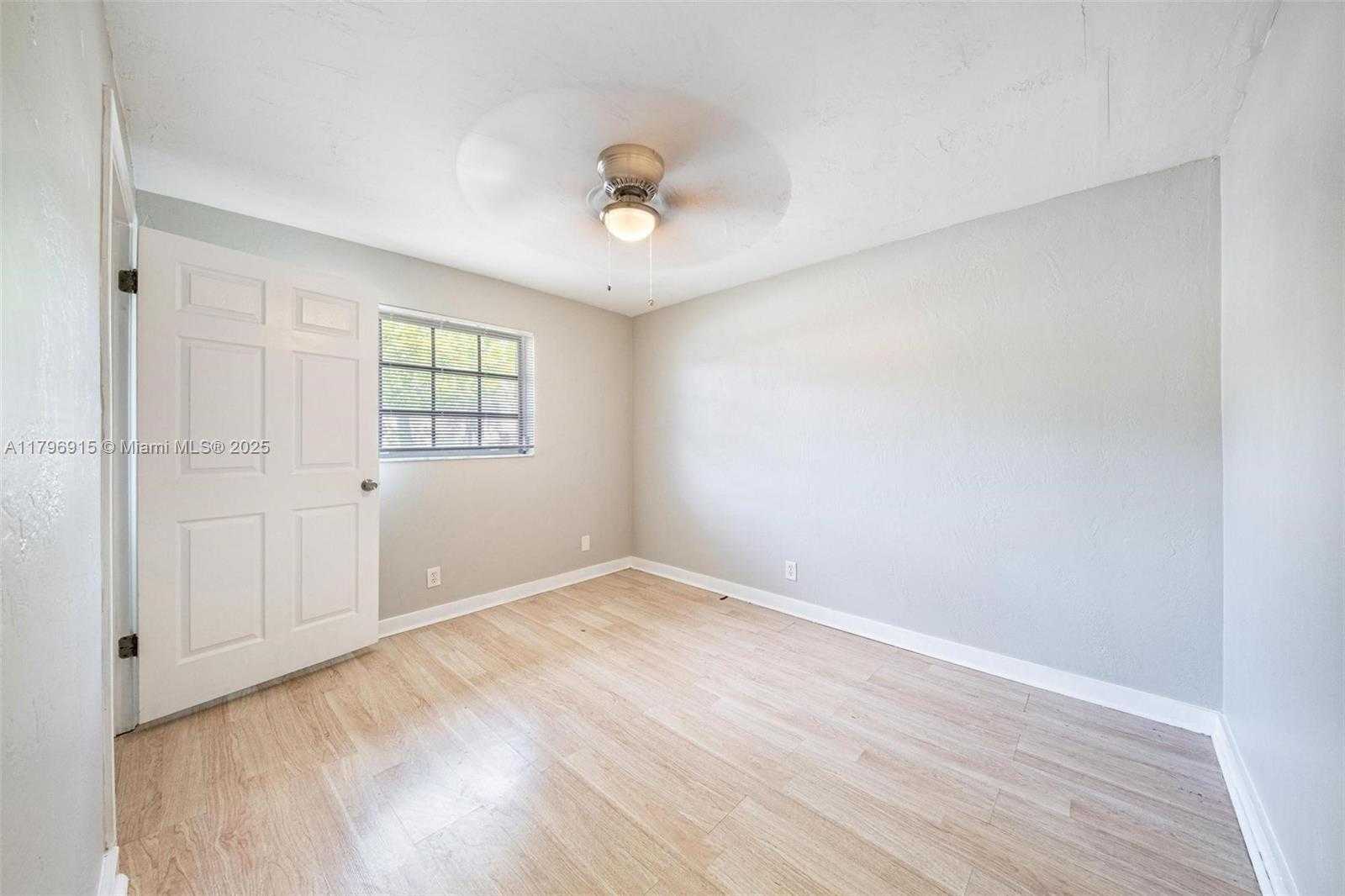 Small Image of 10840 NORTH WEST 40TH ST, Coral Springs Number 48