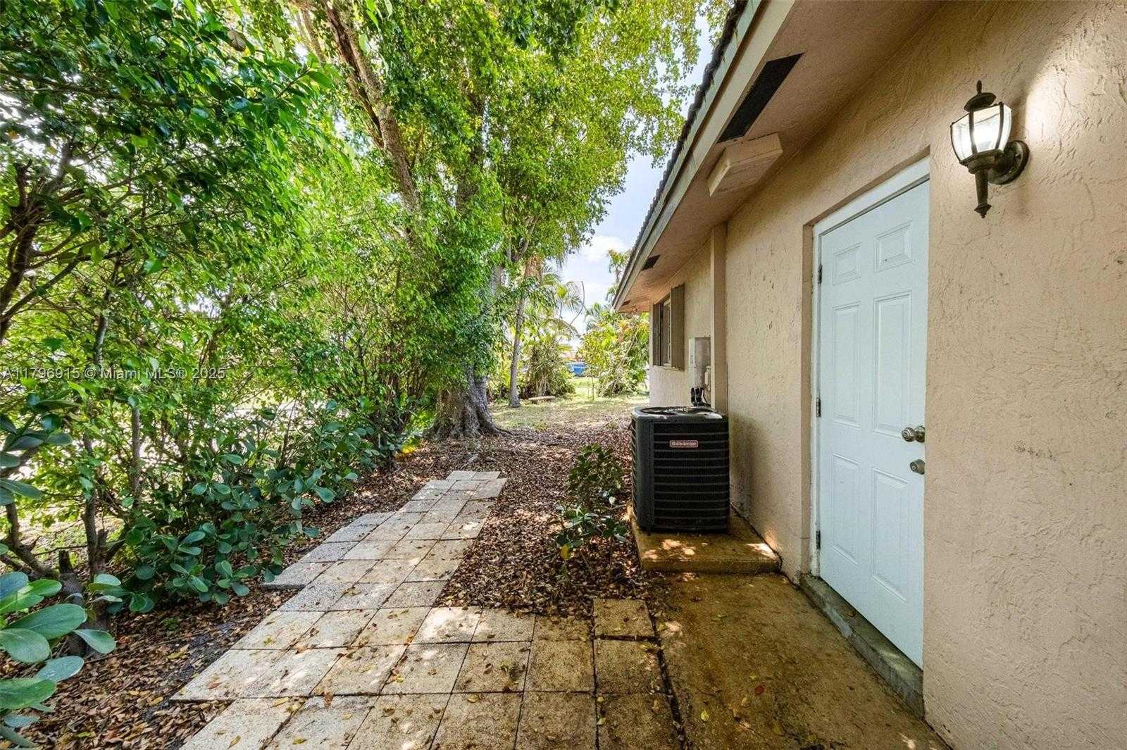 Small Image of 10840 NORTH WEST 40TH ST, Coral Springs Number 8