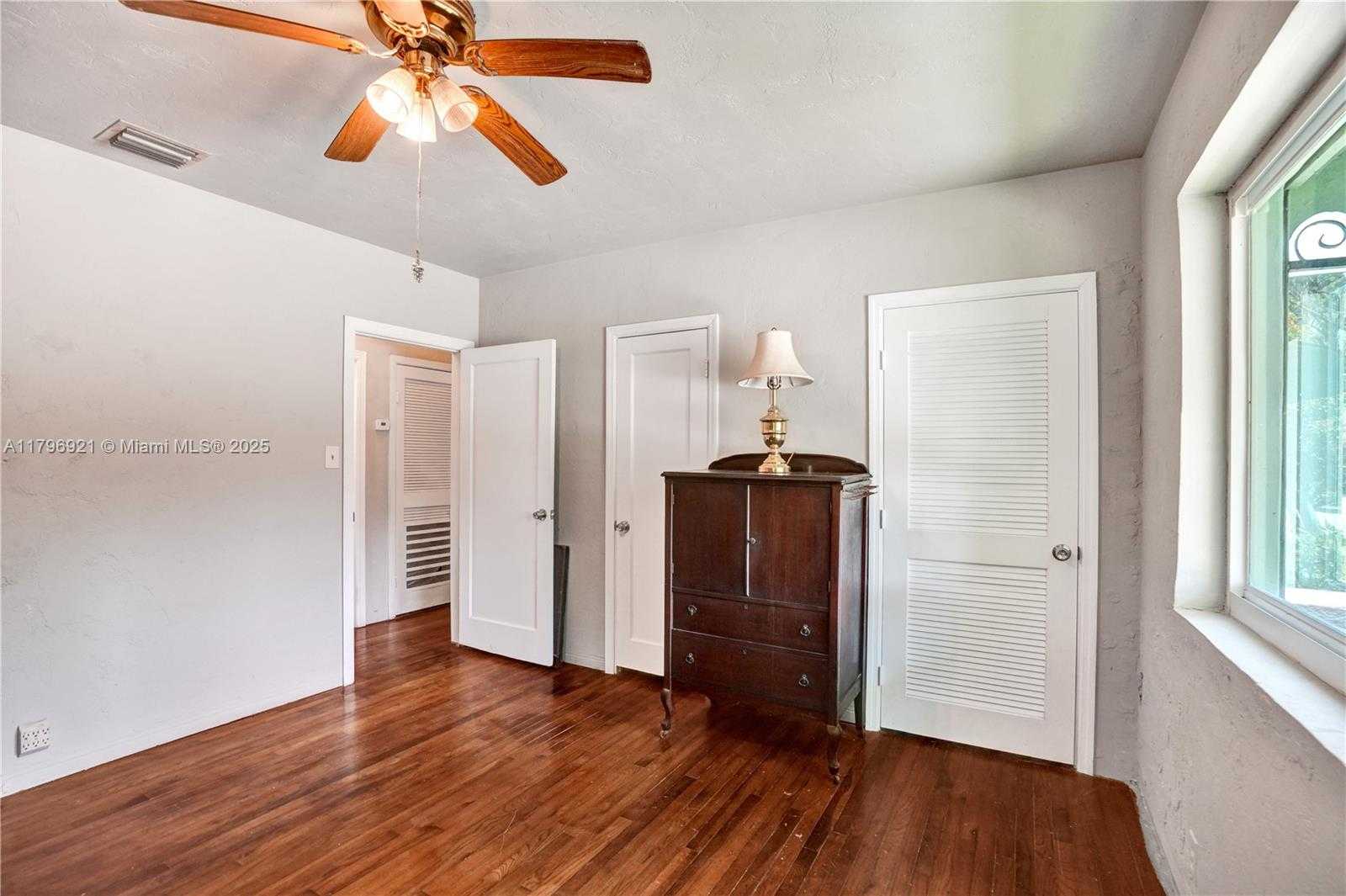 Small Image of 326 SOUTH 14TH AVE, Hollywood Number 17