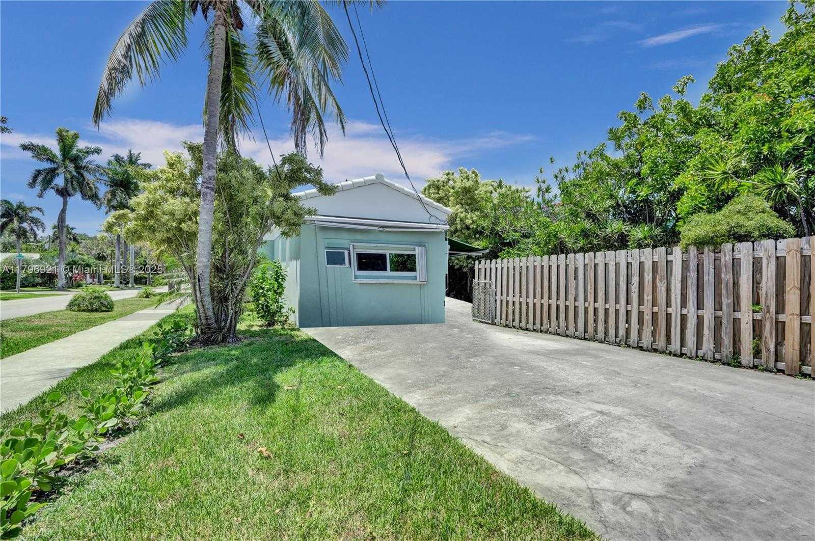 Small Image of 326 SOUTH 14TH AVE, Hollywood Number 18