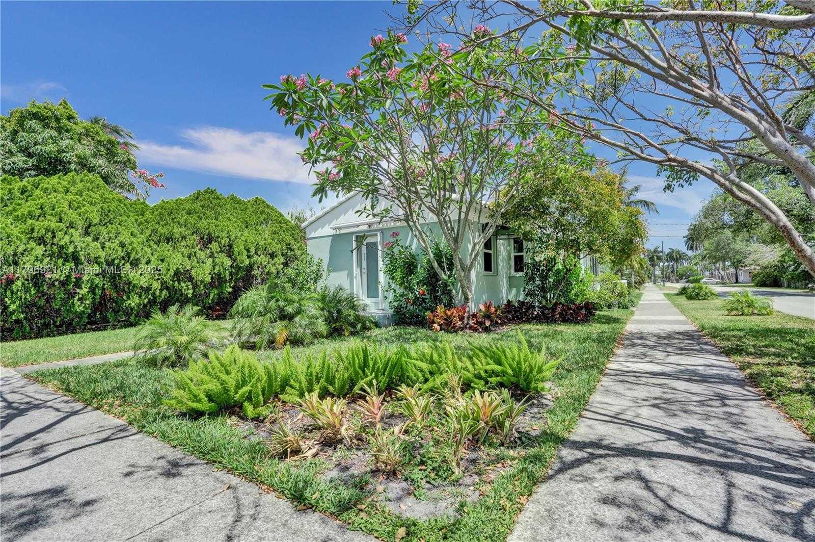 Small Image of 326 SOUTH 14TH AVE, Hollywood Number 3