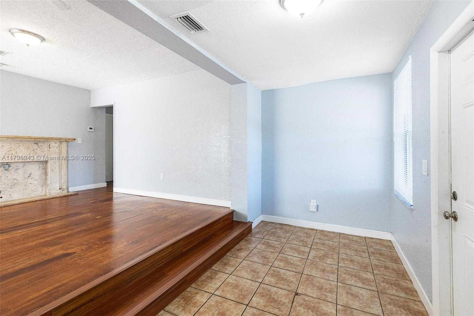 Small Image of 2459 FUNSTON ST, Hollywood Number 15