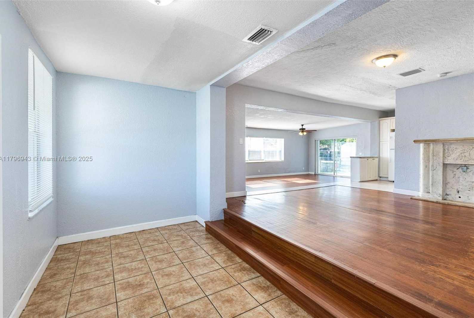 Small Image of 2459 FUNSTON ST, Hollywood Number 16