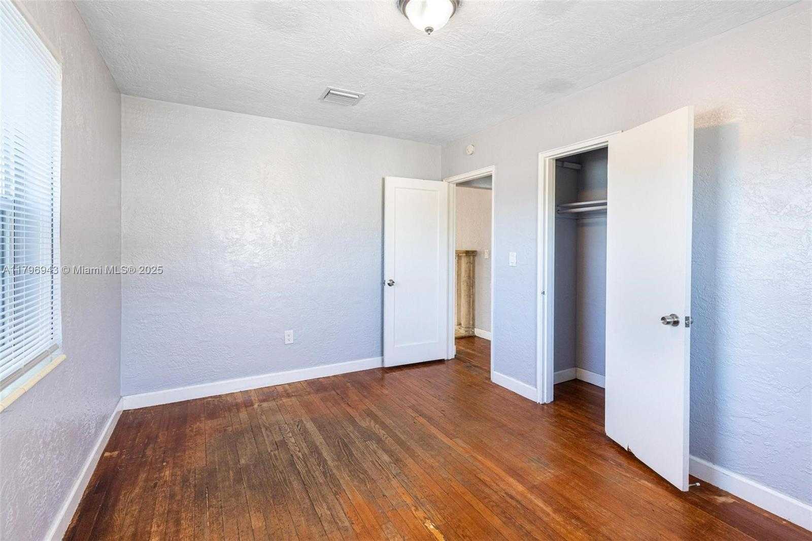 Small Image of 2459 FUNSTON ST, Hollywood Number 24
