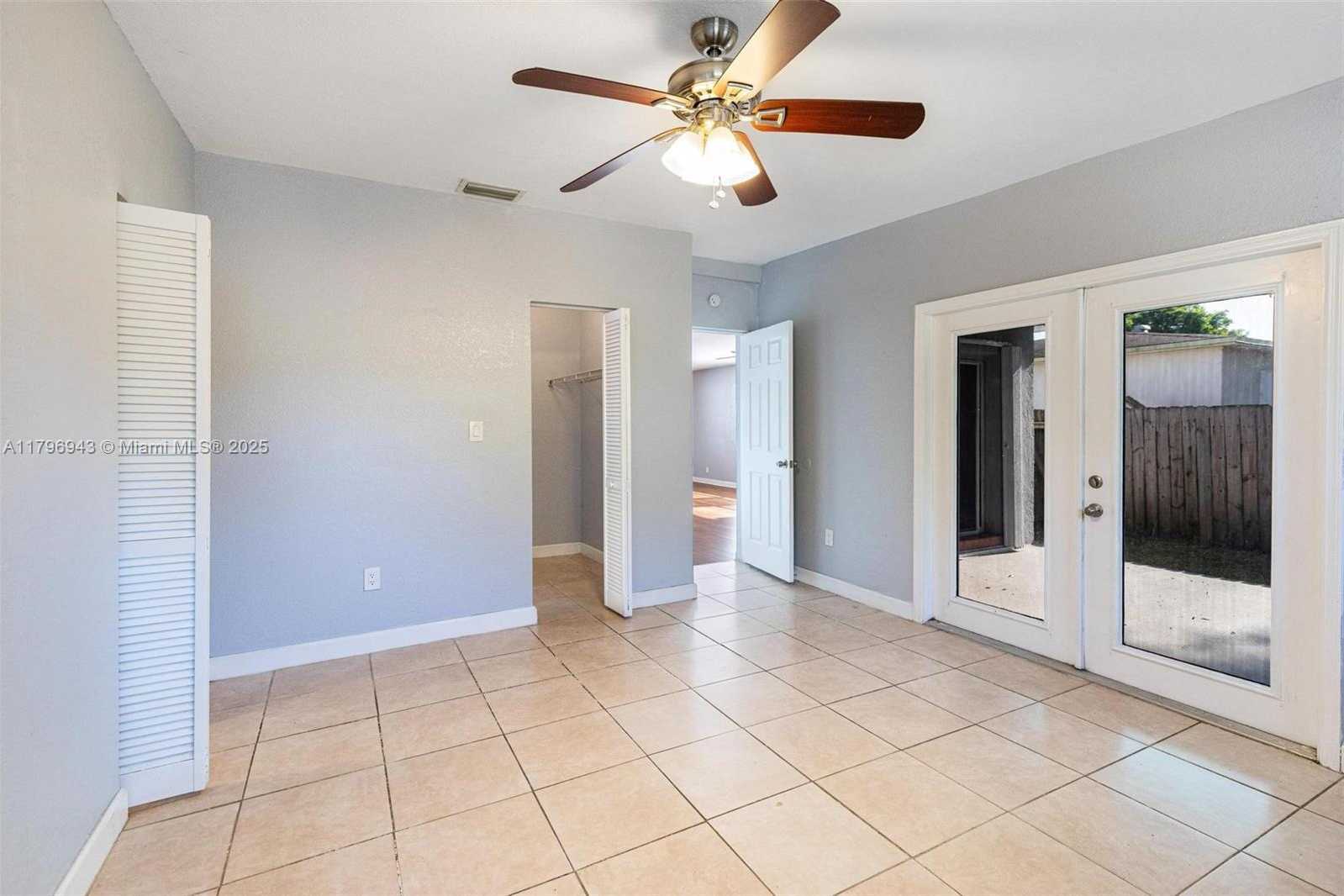 Small Image of 2459 FUNSTON ST, Hollywood Number 8