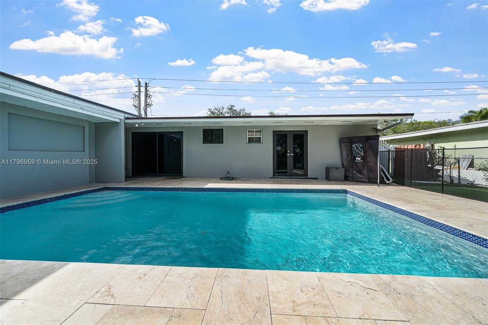 Small Image of 2360 NORTH WEST 183RD ST, Miami Gardens Number 22
