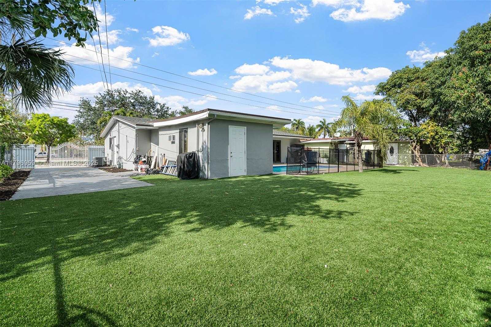 Small Image of 2360 NORTH WEST 183RD ST, Miami Gardens Number 25