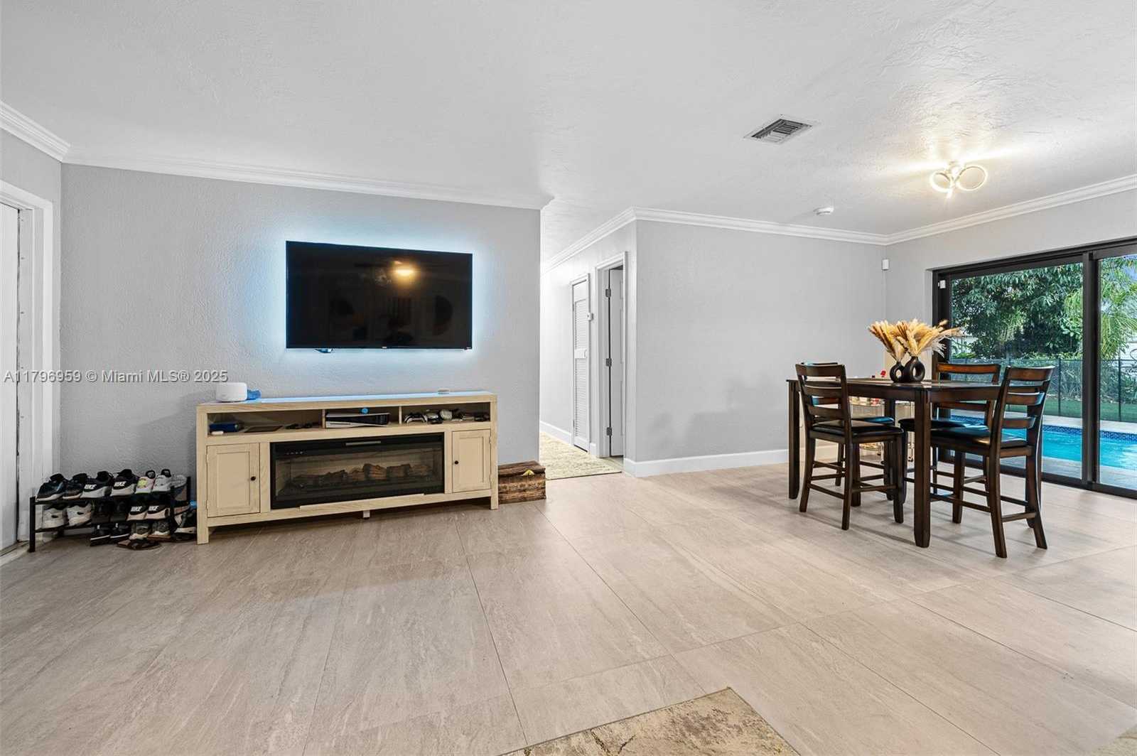 Small Image of 2360 NORTH WEST 183RD ST, Miami Gardens Number 7