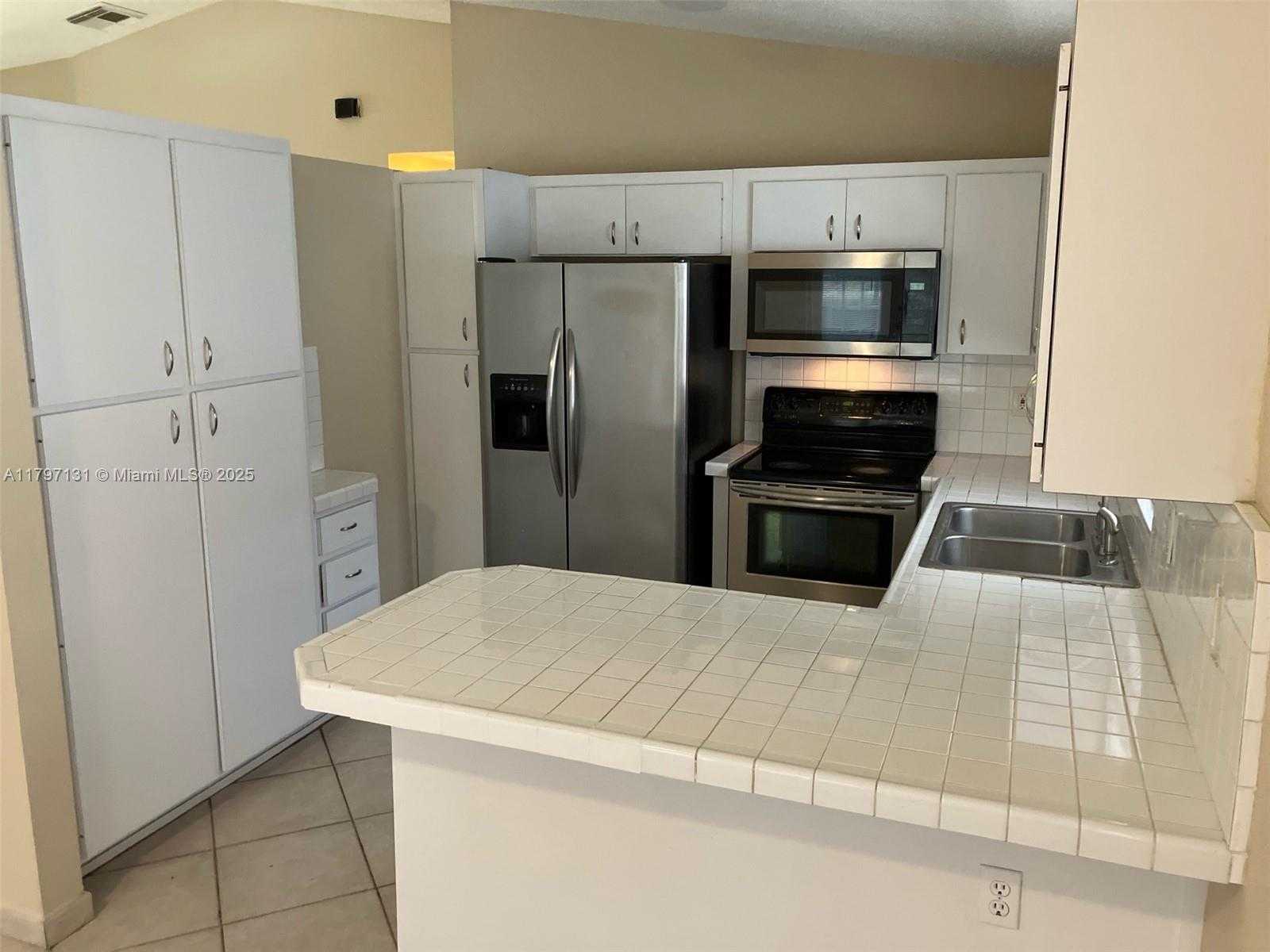 Small Image of 17691 SOUTH WEST 4TH CT, Pembroke Pines Number 10