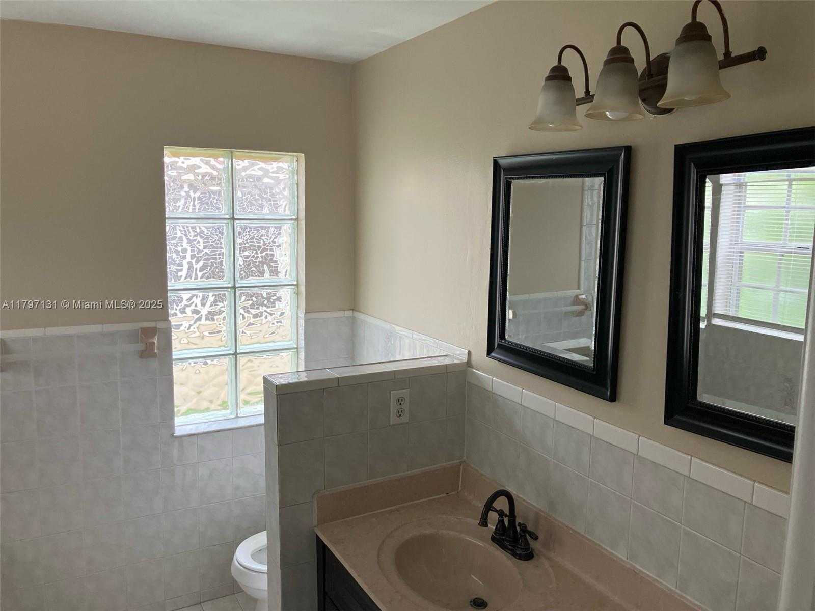 Small Image of 17691 SOUTH WEST 4TH CT, Pembroke Pines Number 16