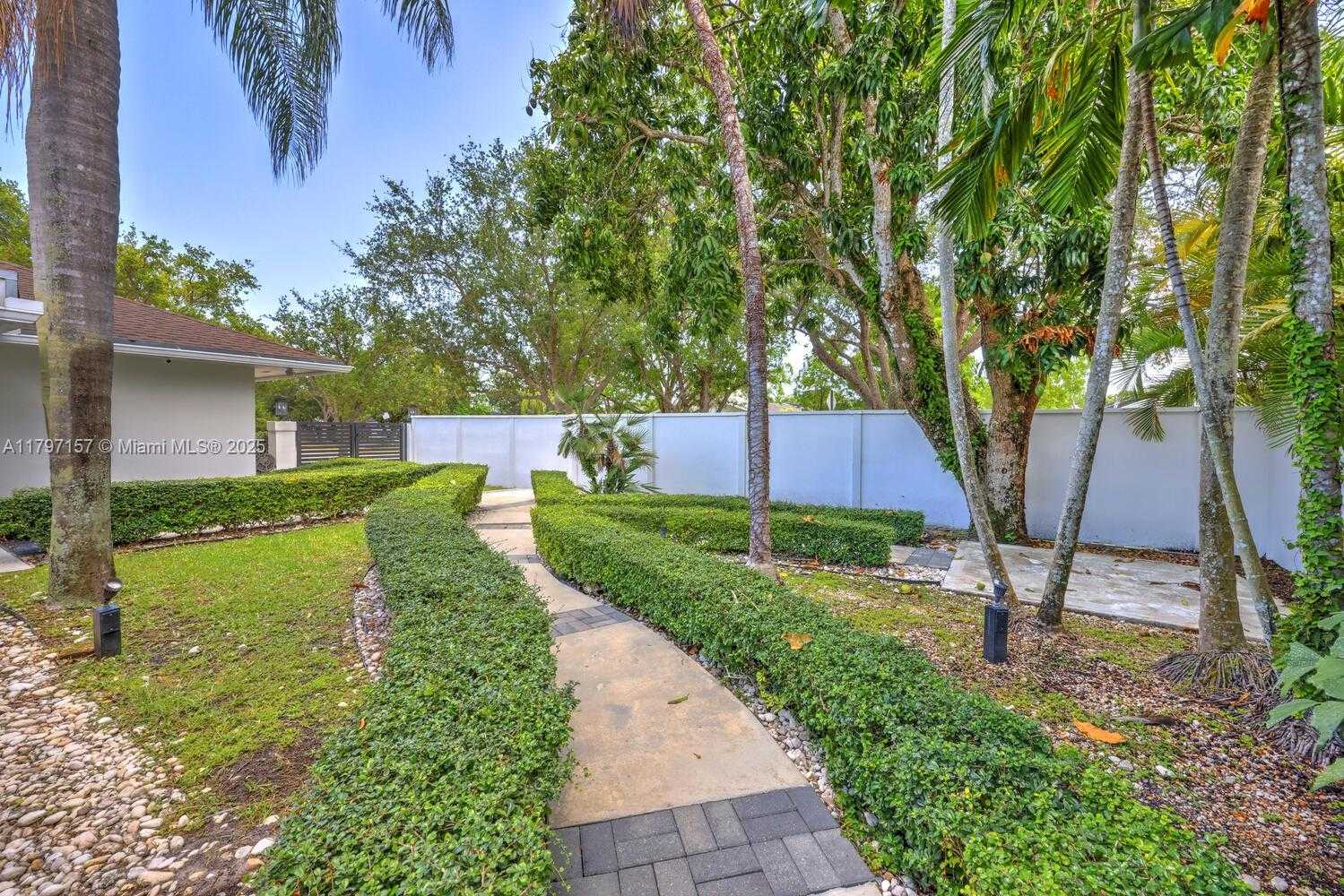 Small Image of 15920 SOUTH WEST 81ST AVE, Palmetto Bay Number 25