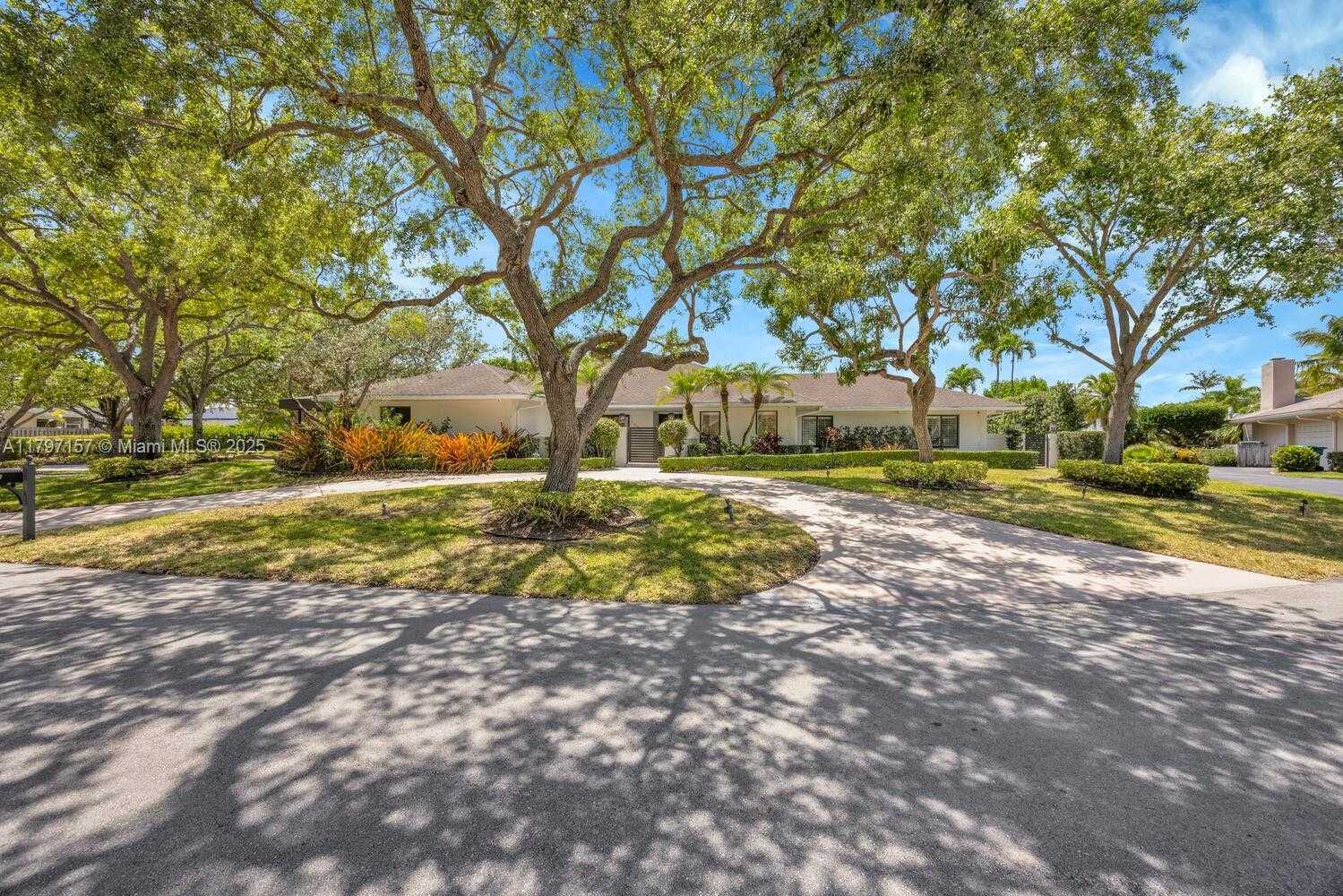 Small Image of 15920 SOUTH WEST 81ST AVE, Palmetto Bay Number 3