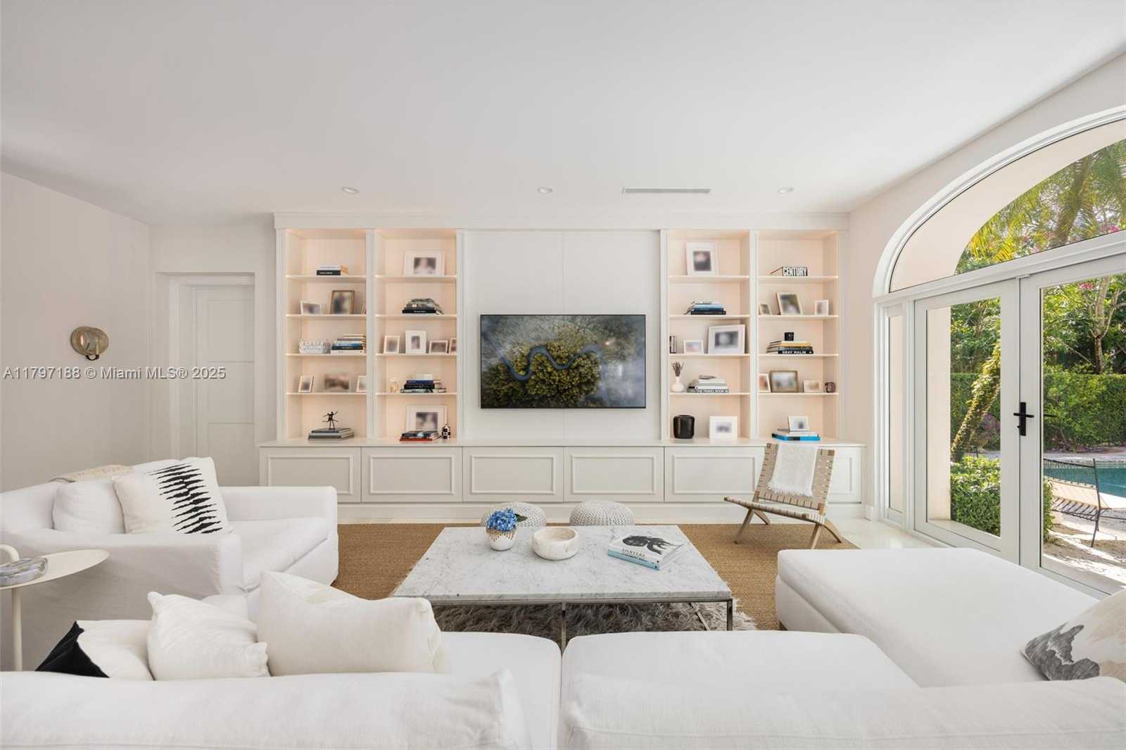 Small Image of 3845 WOOD AVE, Coconut Grove Number 13