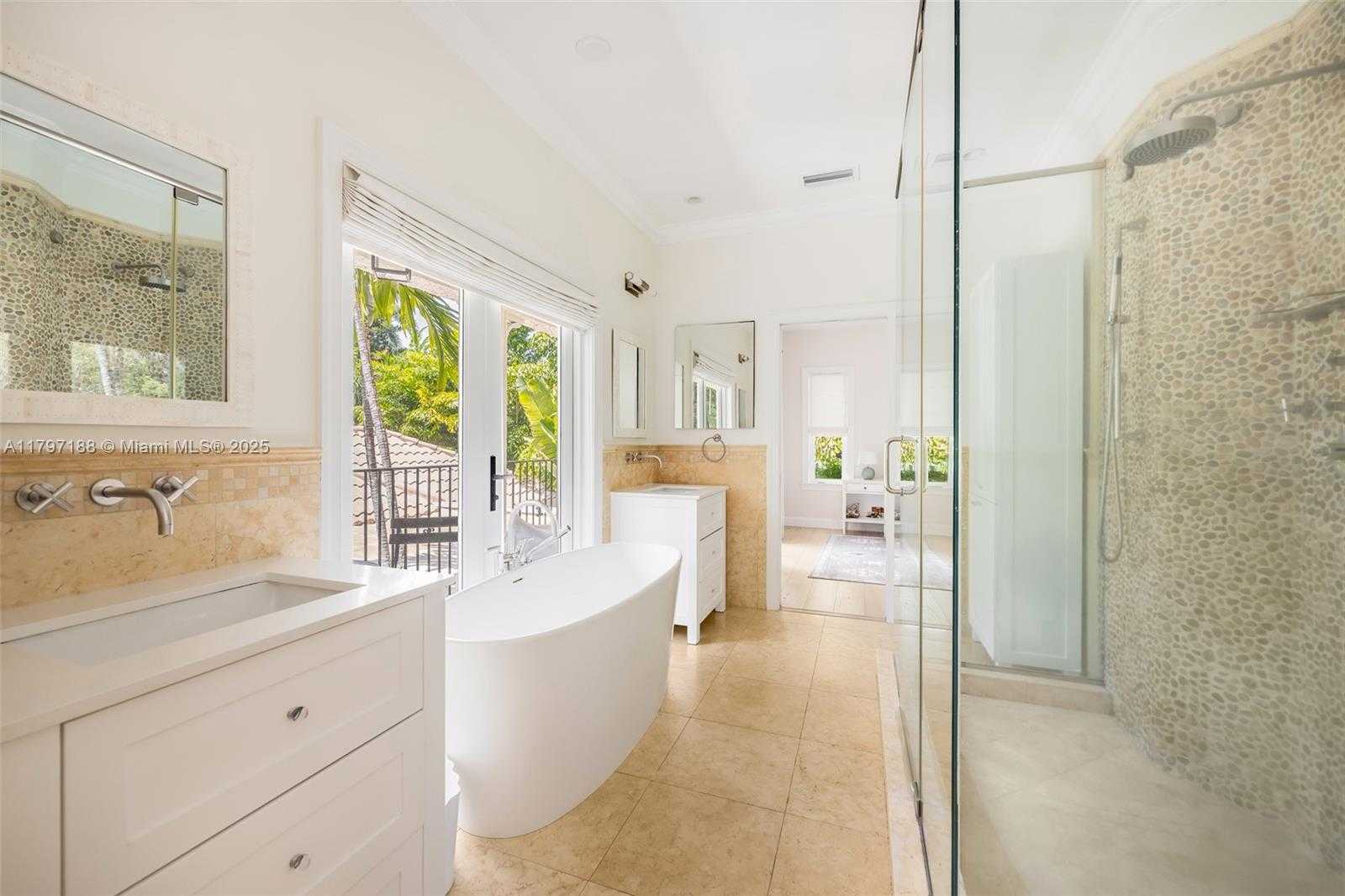 Small Image of 3845 WOOD AVE, Coconut Grove Number 21