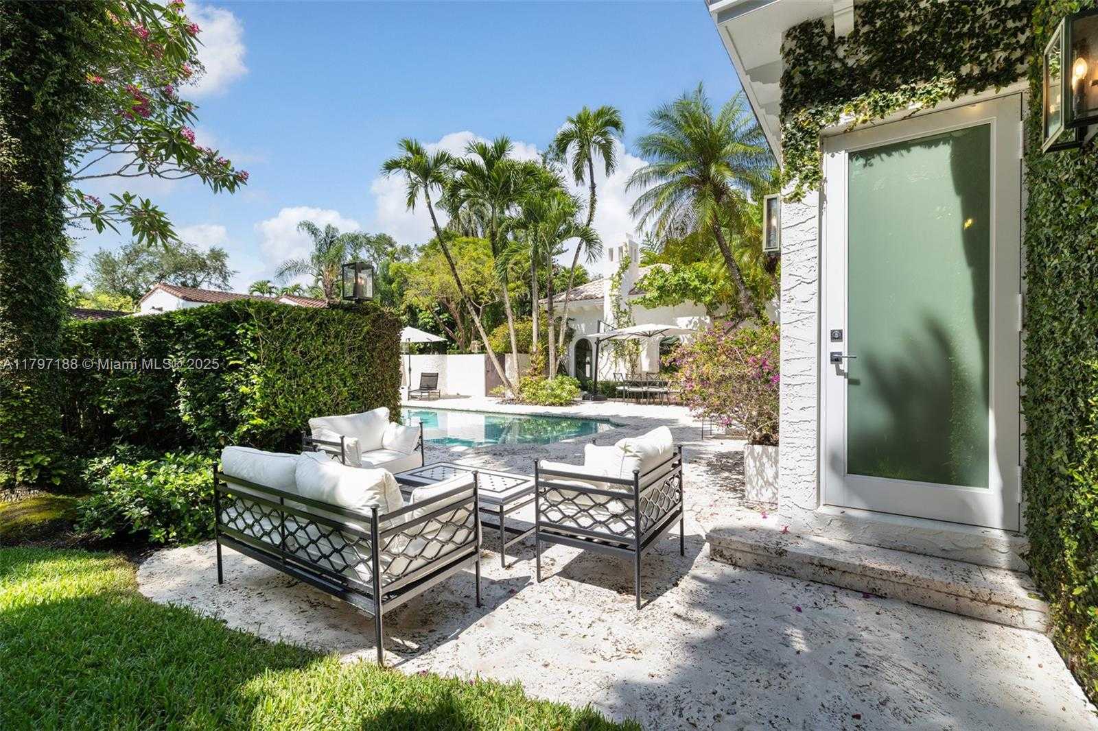 Small Image of 3845 WOOD AVE, Coconut Grove Number 32