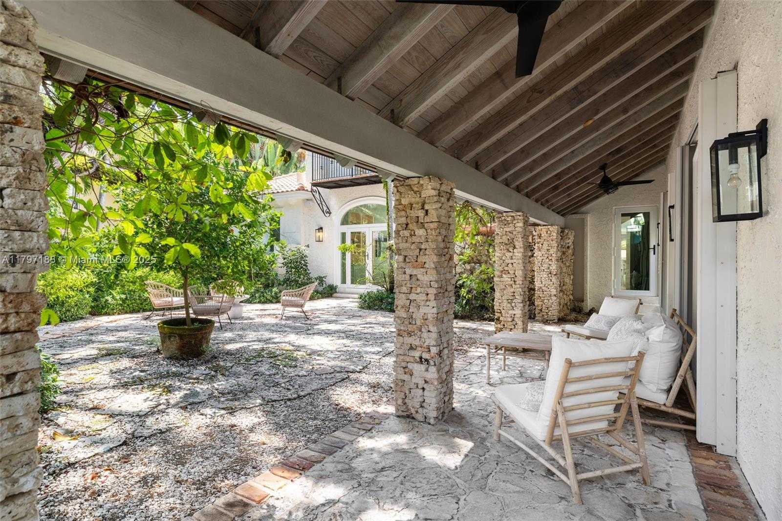 Small Image of 3845 WOOD AVE, Coconut Grove Number 33