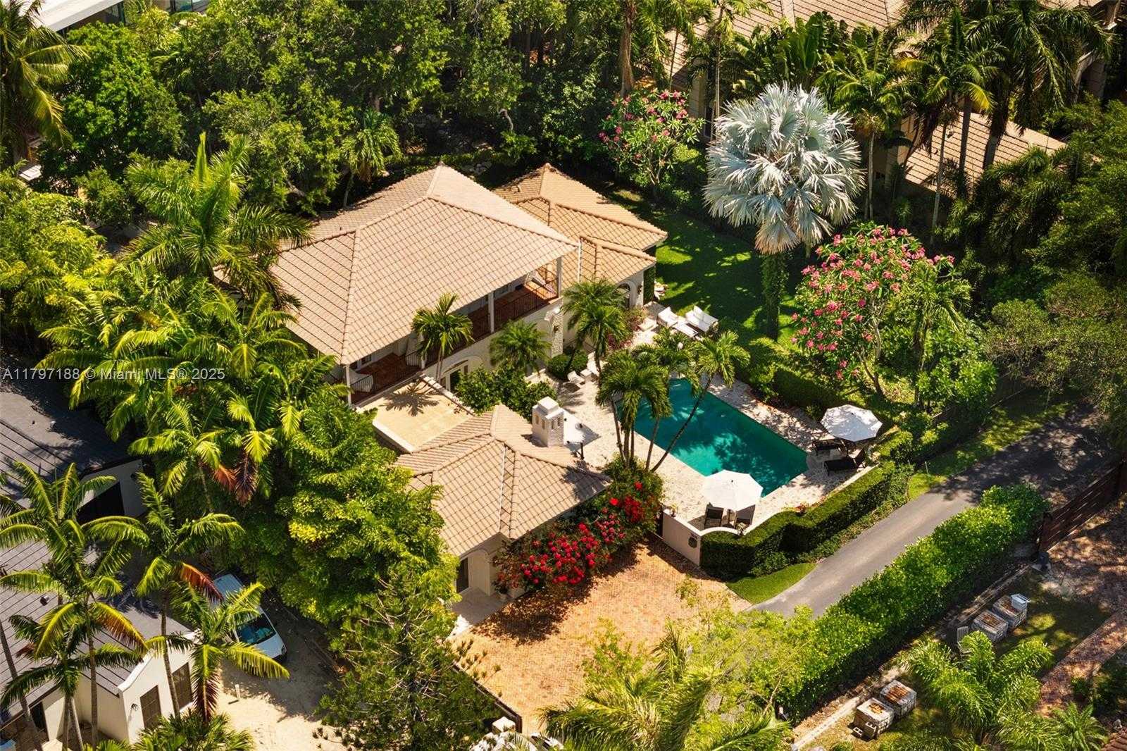 Small Image of 3845 WOOD AVE, Coconut Grove Number 42