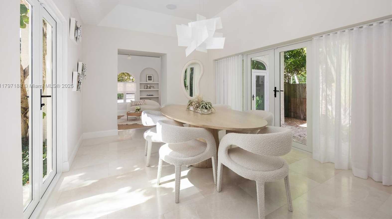 Small Image of 3845 WOOD AVE, Coconut Grove Number 6