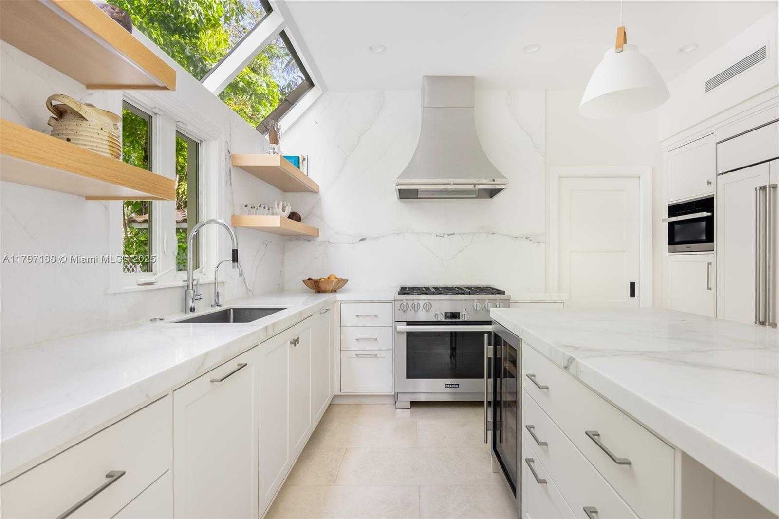 Small Image of 3845 WOOD AVE, Coconut Grove Number 8