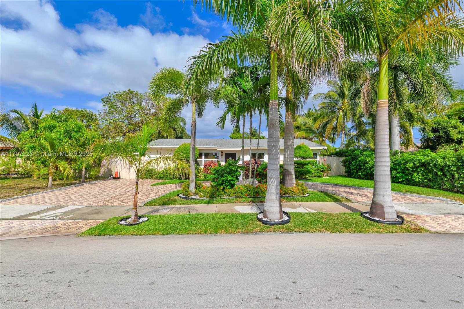 Small Image of 1480 SOUTH WEST 5TH AVE, Deerfield Beach Number 32
