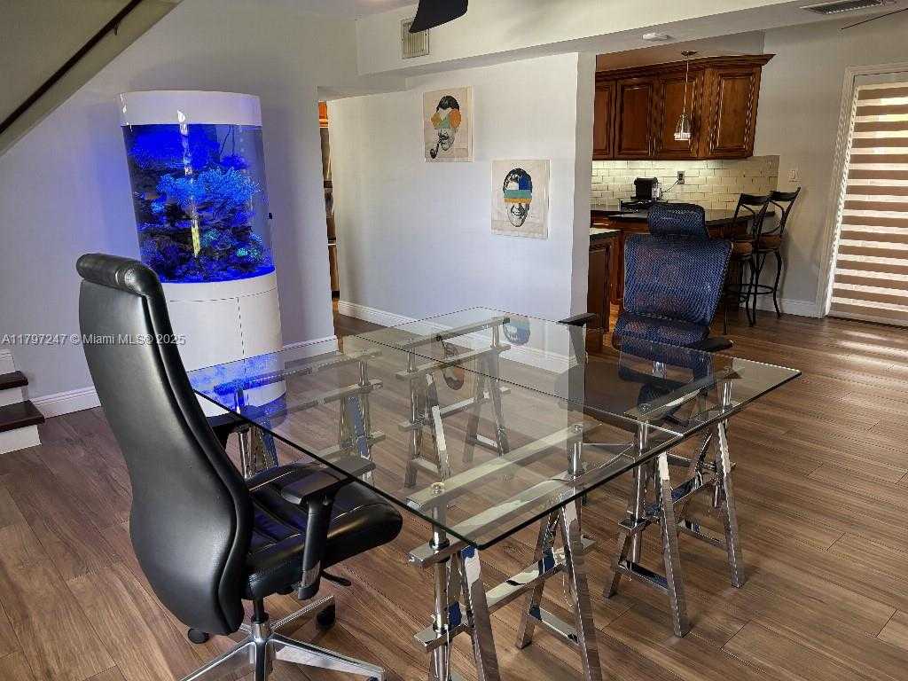 Small Image of 18211 SOUTH WEST 95TH CT, Palmetto Bay Number 16