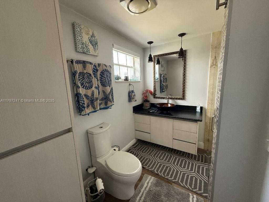 Small Image of 18211 SOUTH WEST 95TH CT, Palmetto Bay Number 23