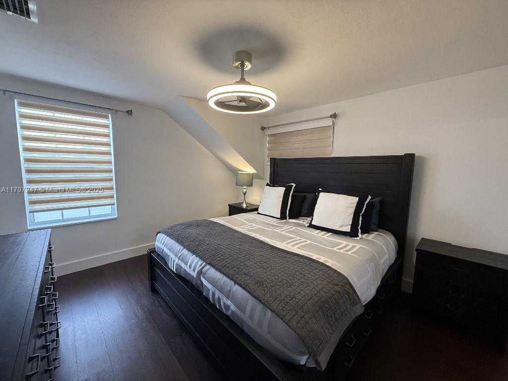 Small Image of 18211 SOUTH WEST 95TH CT, Palmetto Bay Number 26