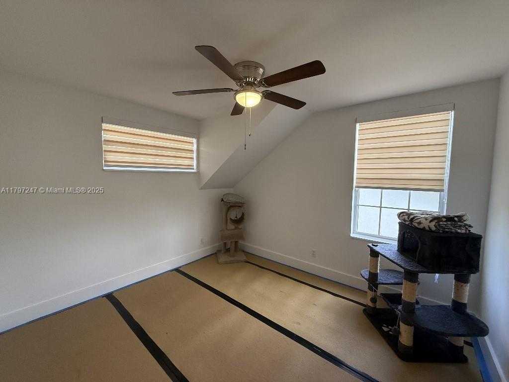 Small Image of 18211 SOUTH WEST 95TH CT, Palmetto Bay Number 29