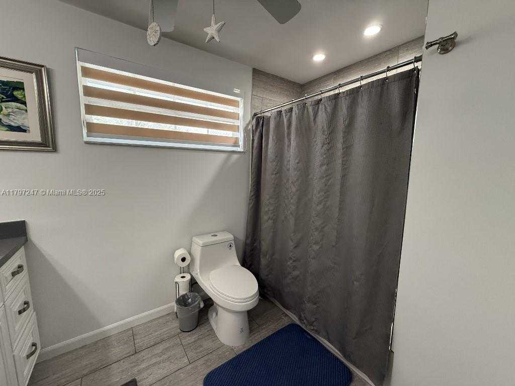 Small Image of 18211 SOUTH WEST 95TH CT, Palmetto Bay Number 32