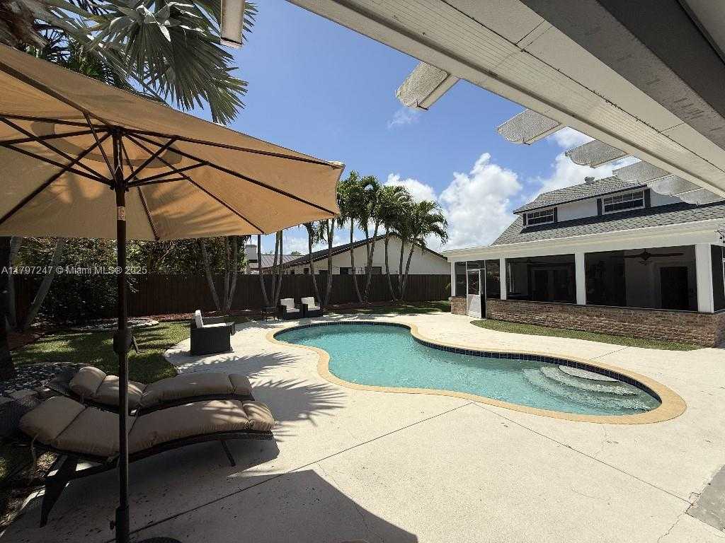 Small Image of 18211 SOUTH WEST 95TH CT, Palmetto Bay Number 6