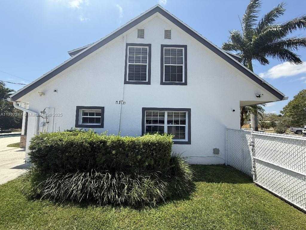 Small Image of 18211 SOUTH WEST 95TH CT, Palmetto Bay Number 8