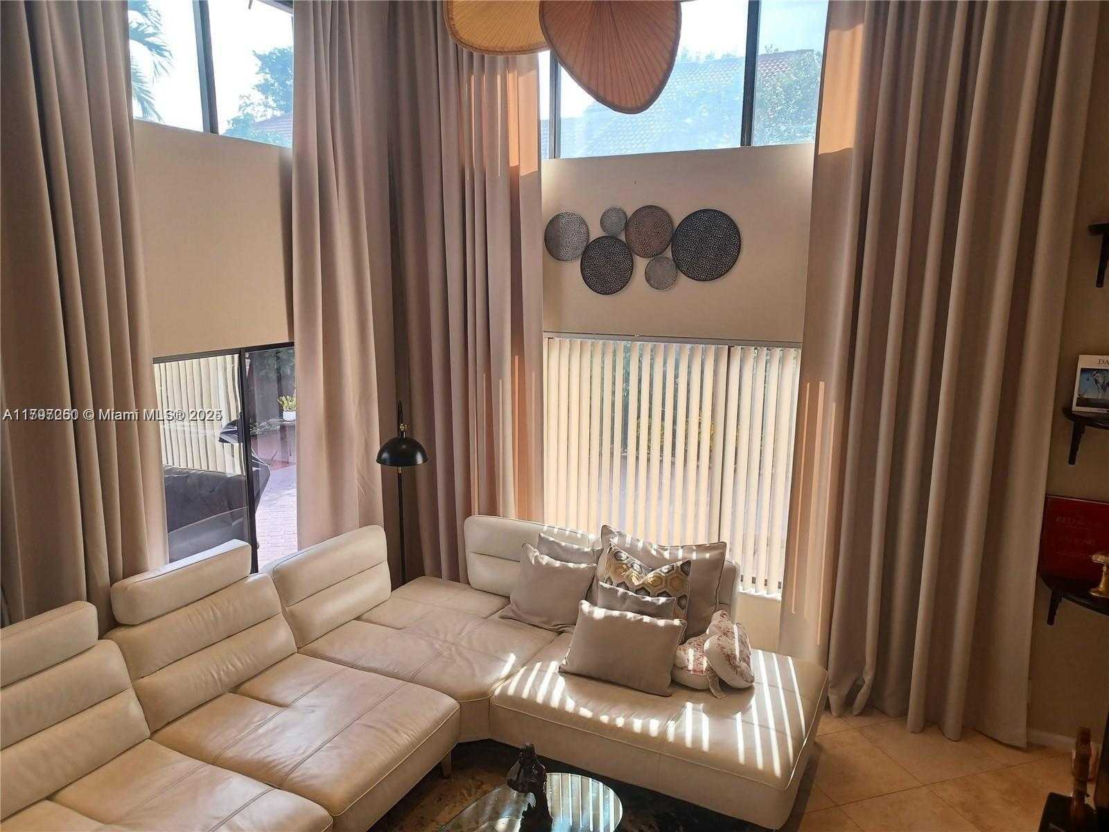 Small Image of 21722 CROMWELL CIR, Boca Raton Number 14
