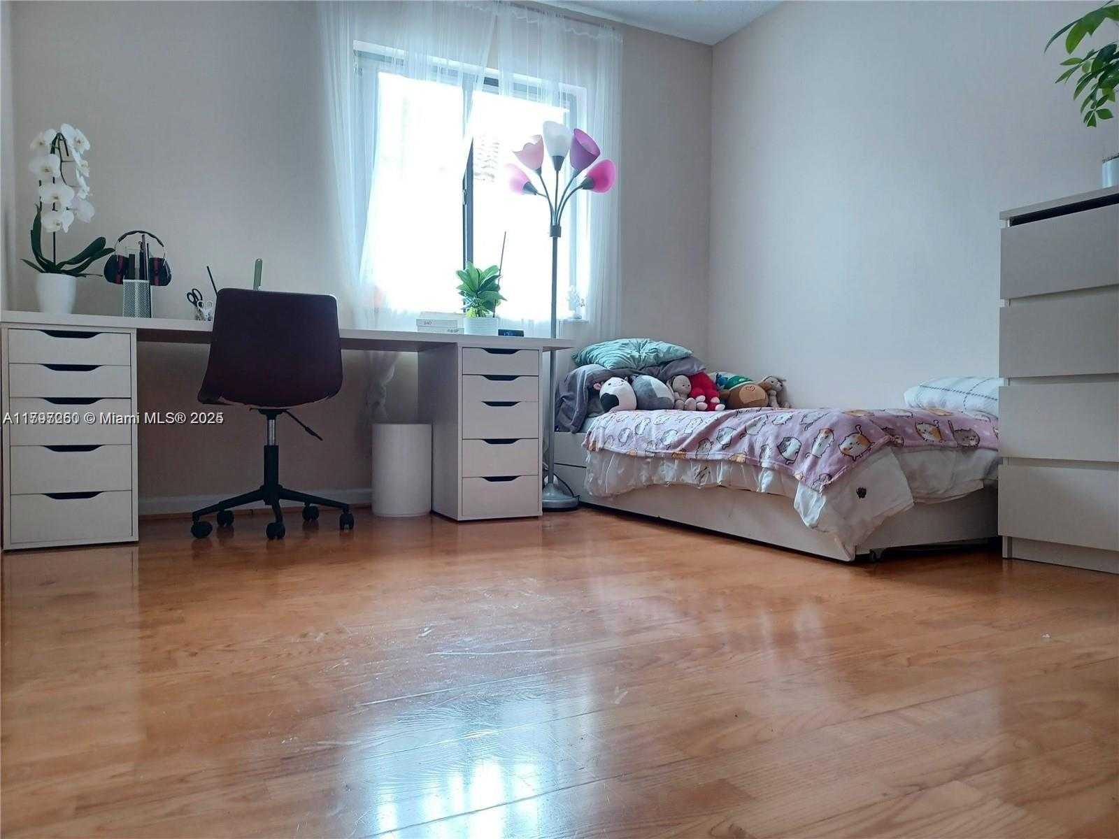 Small Image of 21722 CROMWELL CIR, Boca Raton Number 24