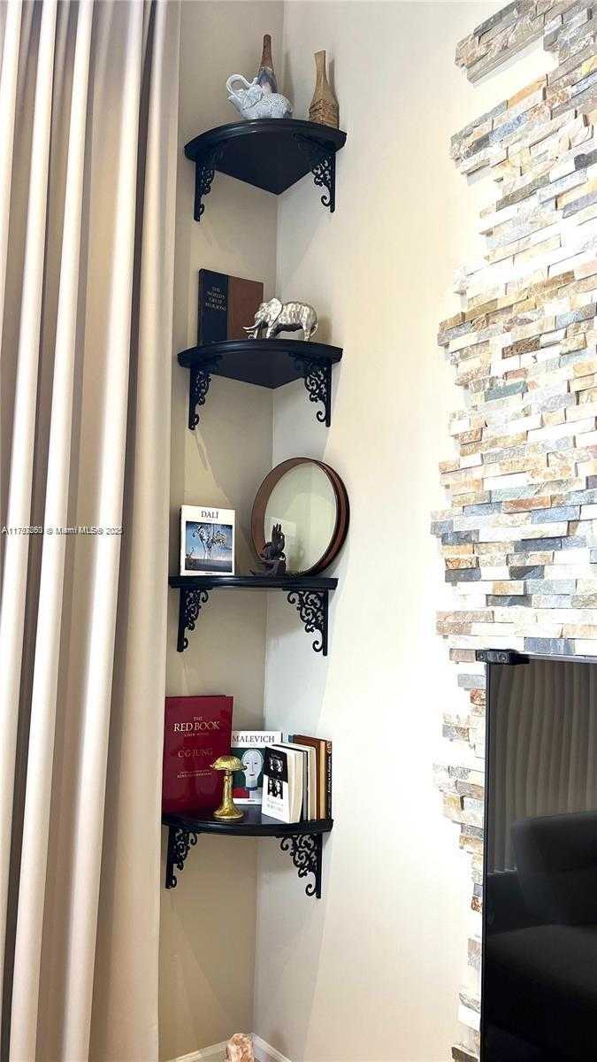 Small Image of 21722 CROMWELL CIR, Boca Raton Number 32