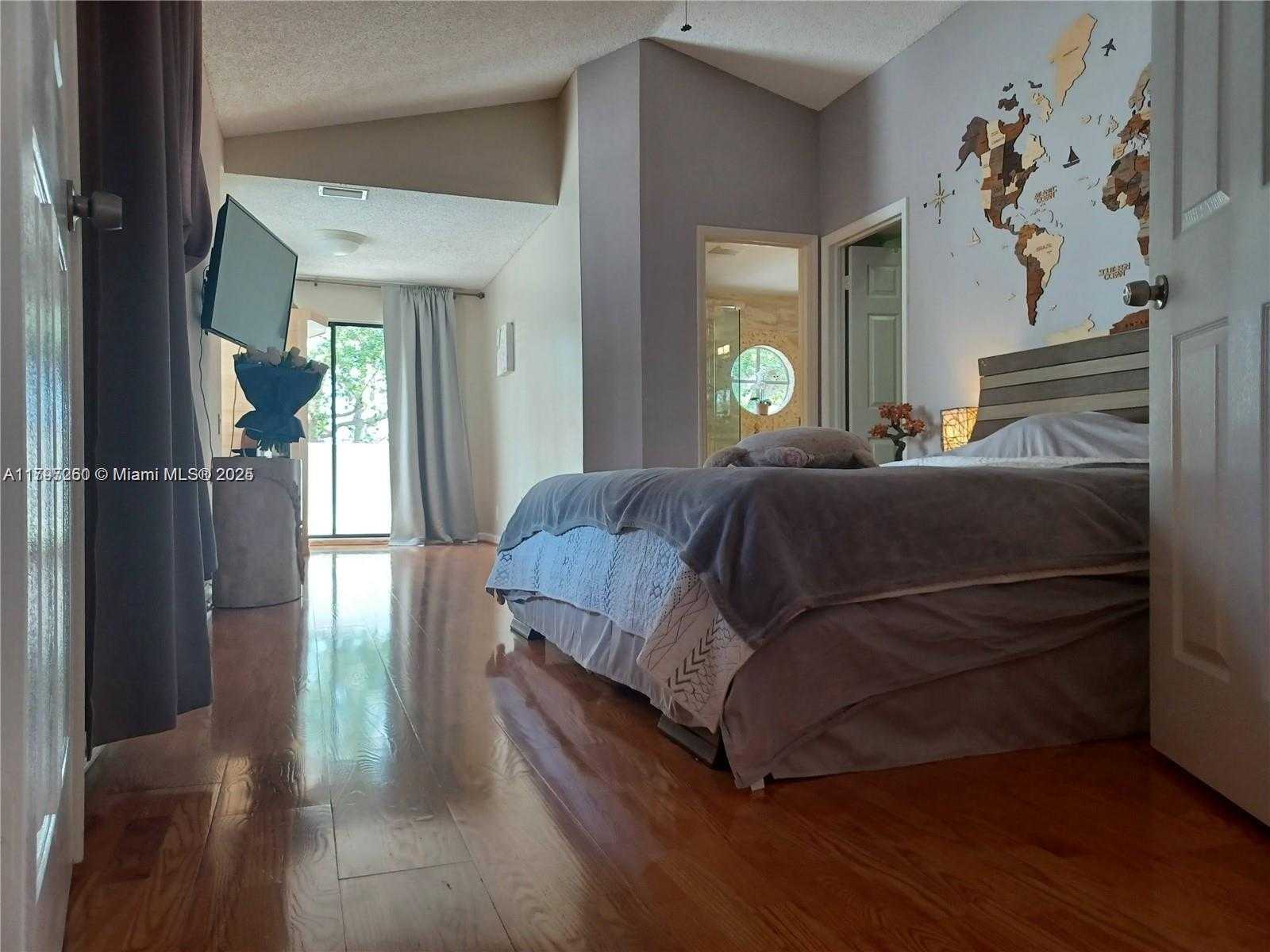 Small Image of 21722 CROMWELL CIR, Boca Raton Number 33