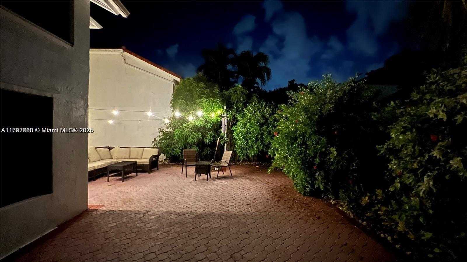 Small Image of 21722 CROMWELL CIR, Boca Raton Number 7