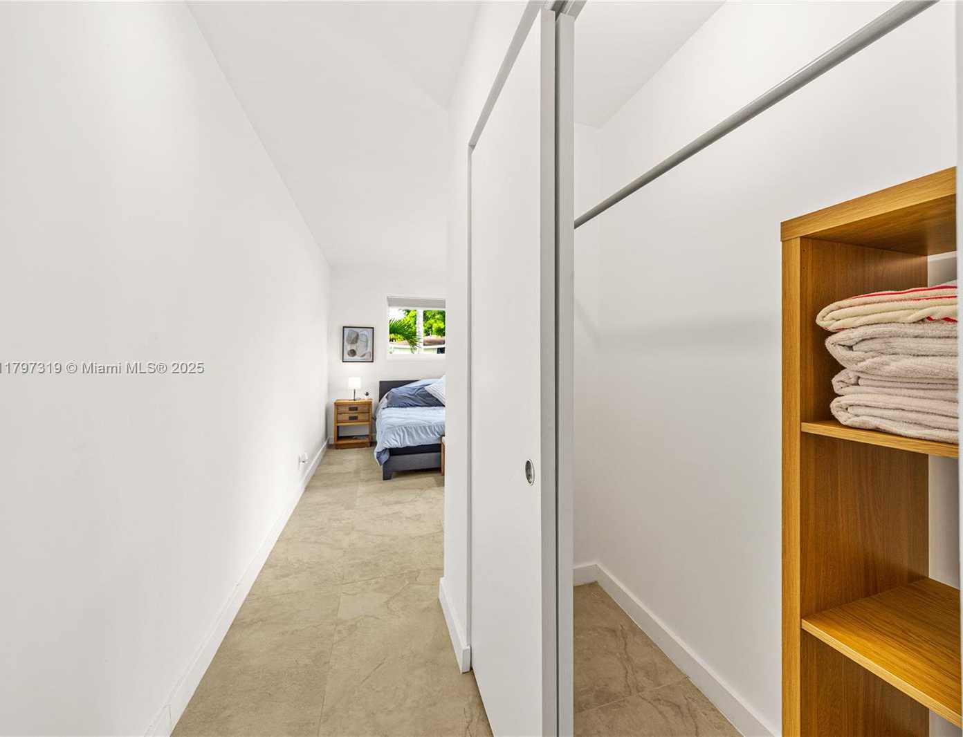 Small Image of 3246 PIERCE ST, Hollywood Number 20