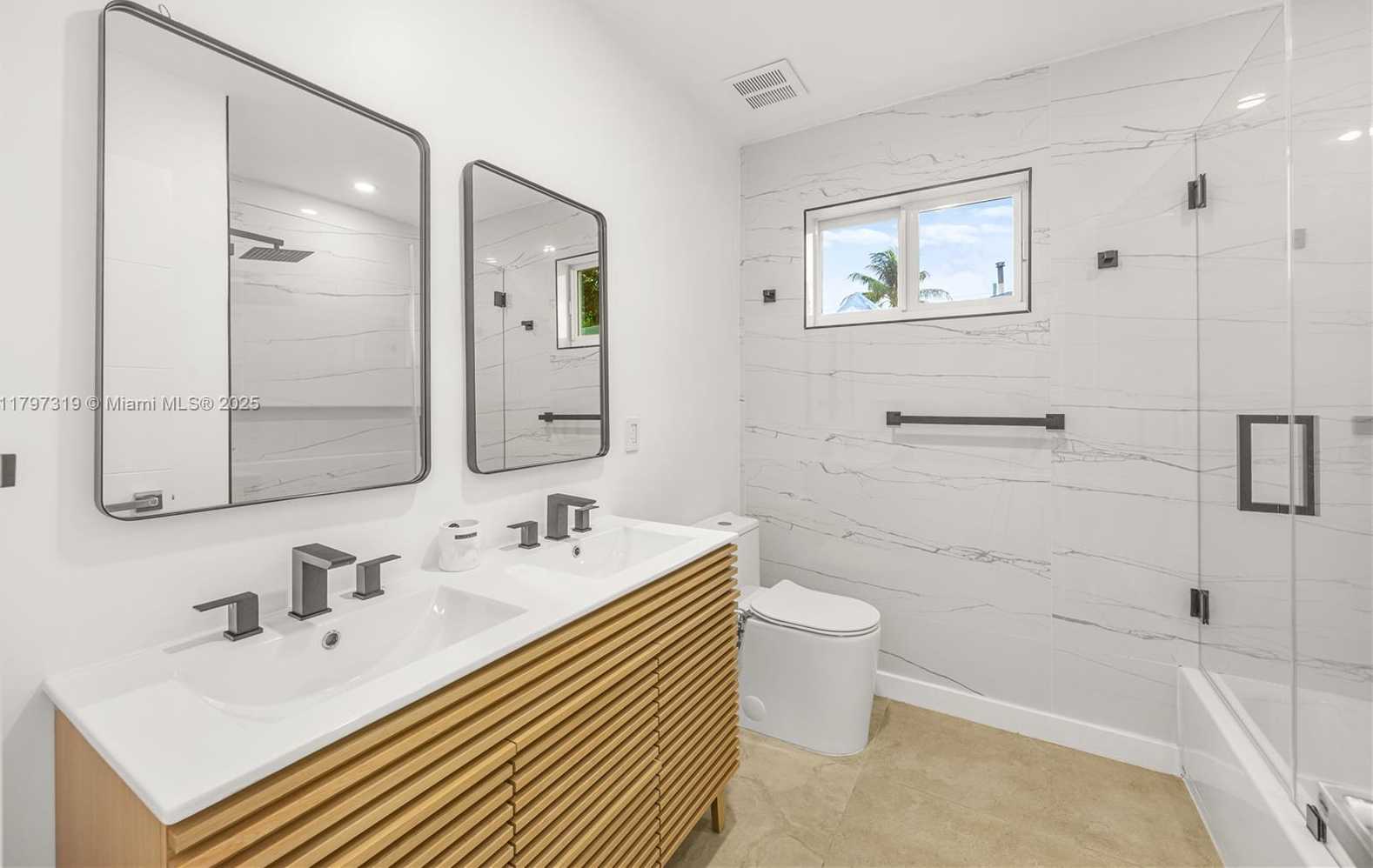 Small Image of 3246 PIERCE ST, Hollywood Number 25