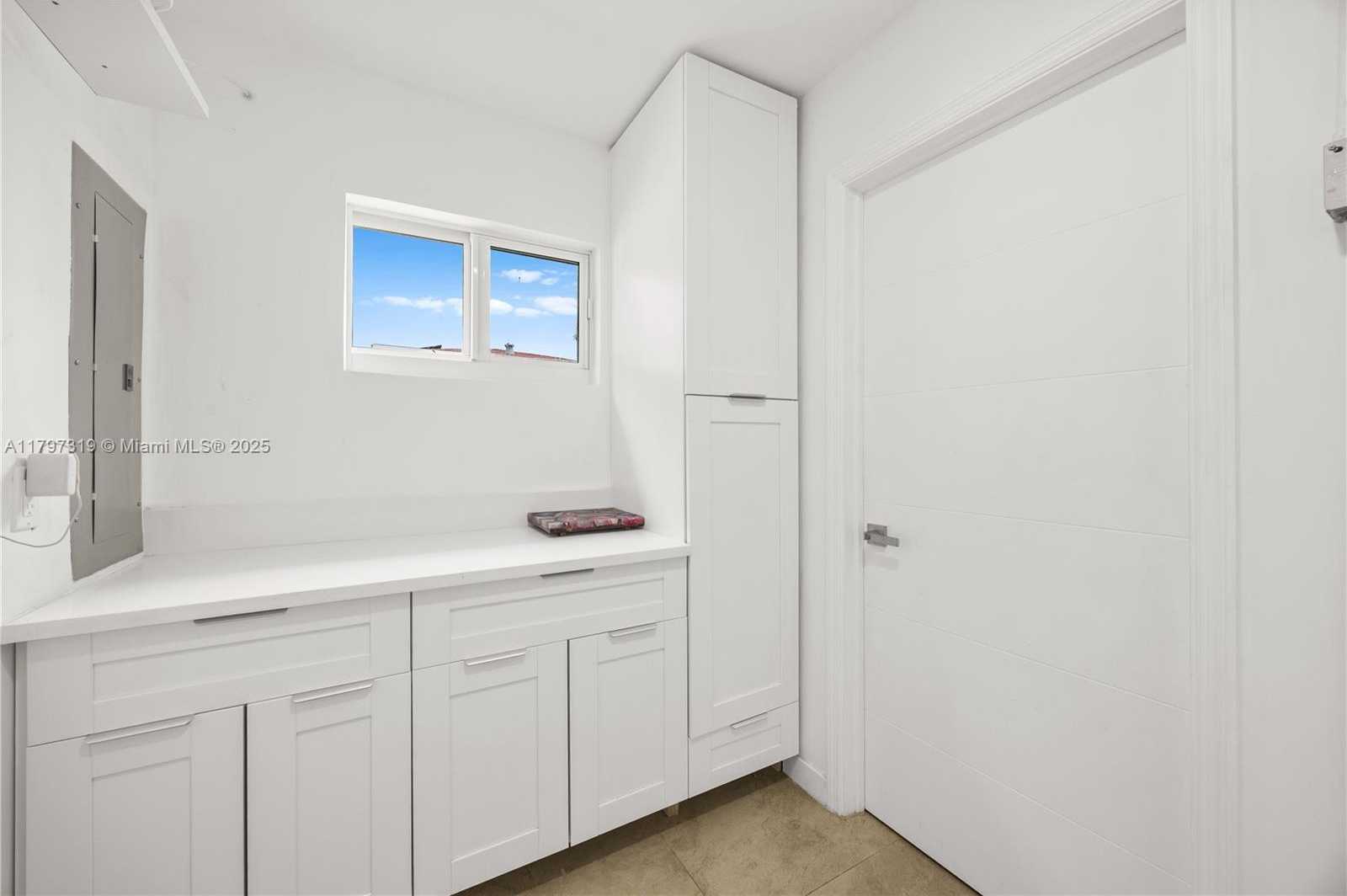 Small Image of 3246 PIERCE ST, Hollywood Number 27