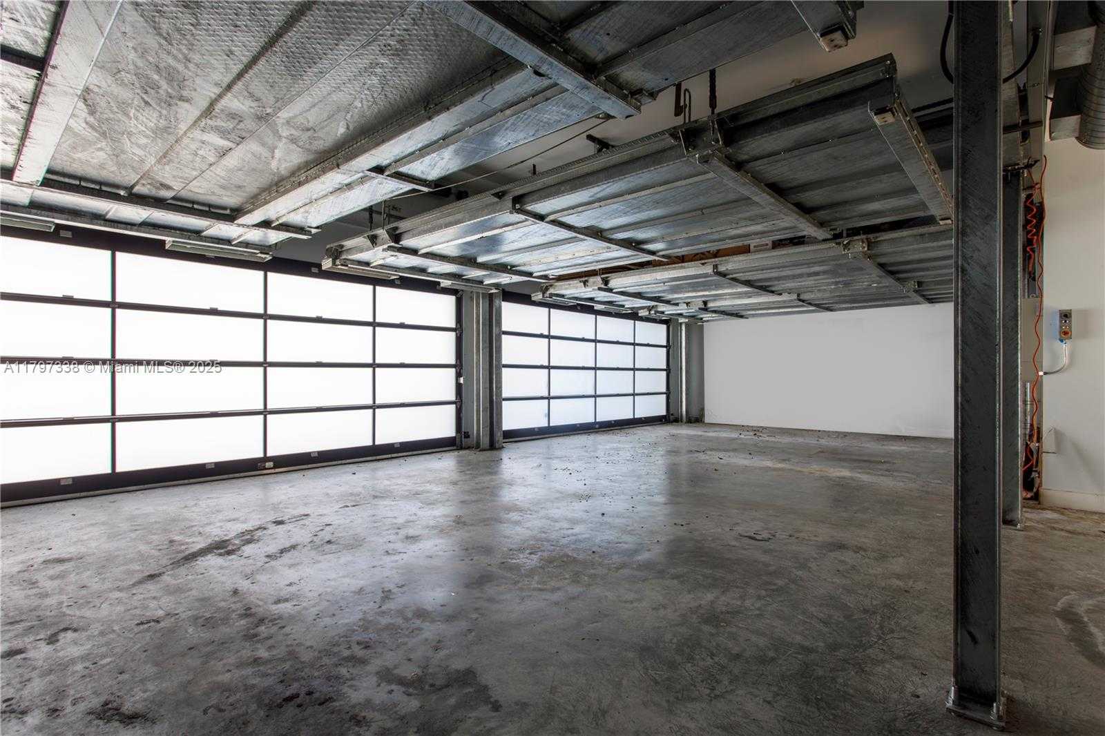 Small Image of 250 WEST SAN MARINO DR, Miami Beach Number 11