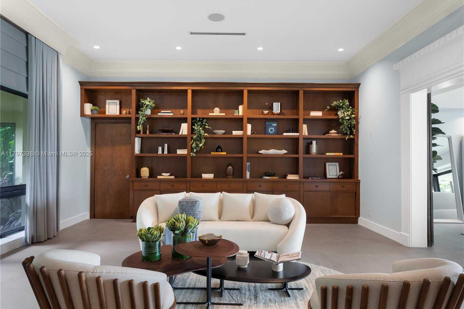 Small Image of 250 WEST SAN MARINO DR, Miami Beach Number 18