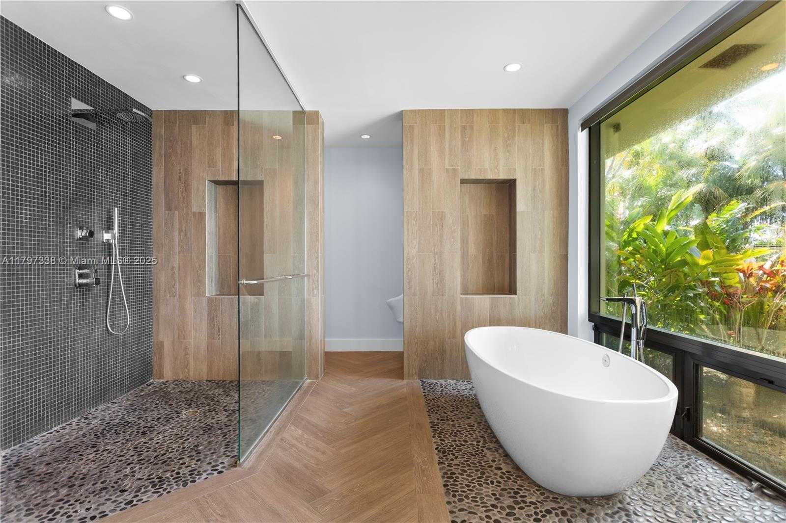 Small Image of 250 WEST SAN MARINO DR, Miami Beach Number 23