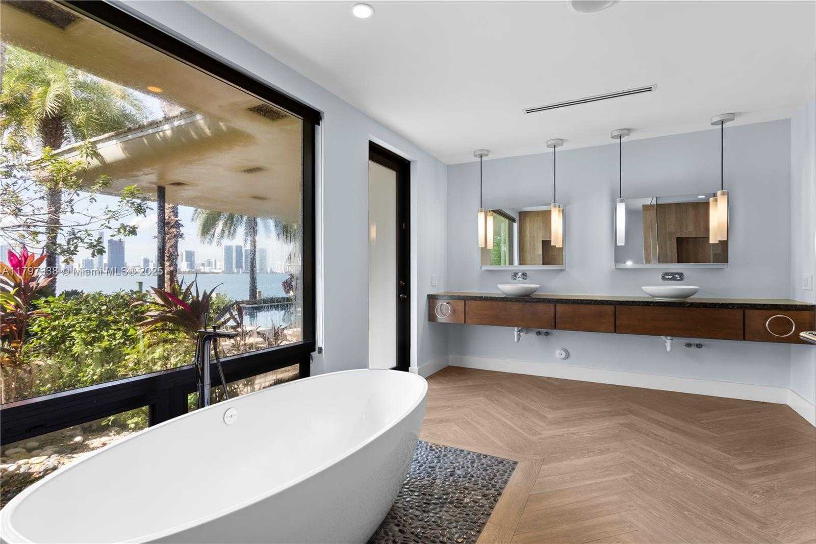 Small Image of 250 WEST SAN MARINO DR, Miami Beach Number 24